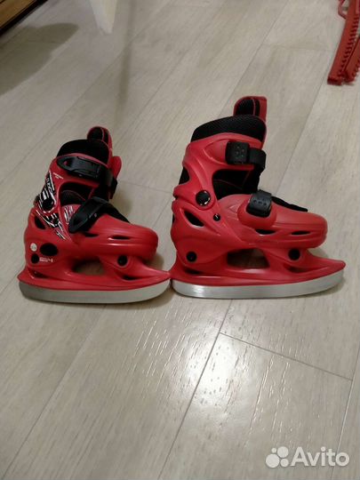 Коньки хоккейные