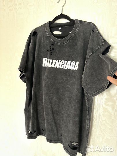 Футболка Balenciaga