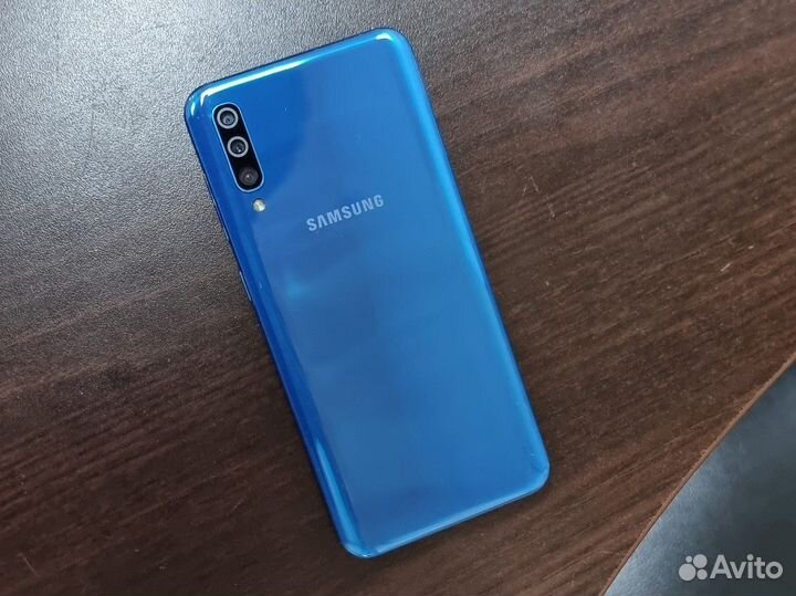 Samsung Galaxy A50, 6/64 ГБ