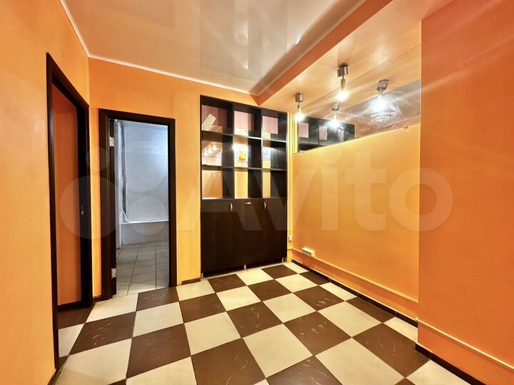 Помещение свободного назначения 100.2 м² (2 входа)