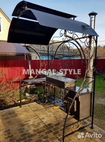 Мангал с крышей