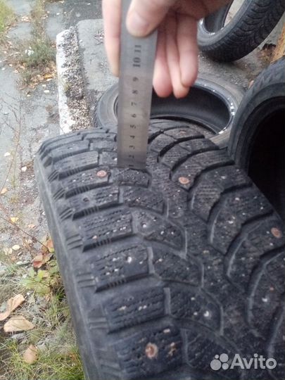 Bridgestone Blizzak Spike-01 205/55 R16 91T