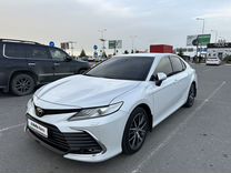 Toyota Camry 2.5 AT, 2021, 18 700 км, с пробегом, цена 4 040 000 руб.