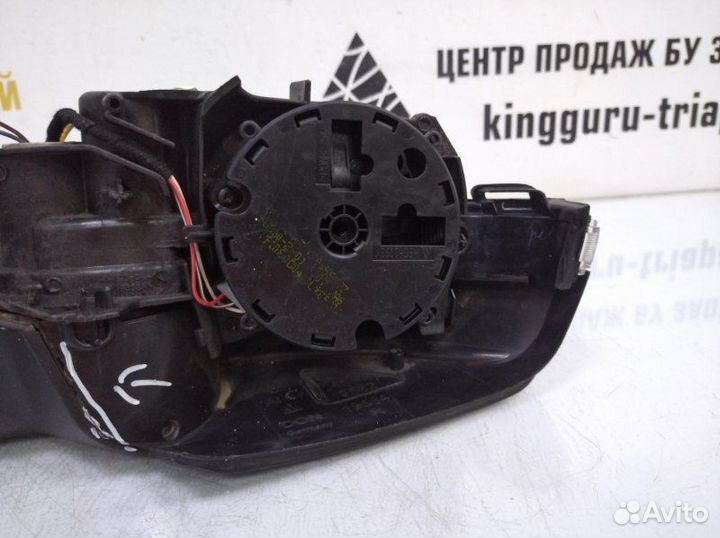Корпус зеркала правый Skoda Octavia A7 5E3 до