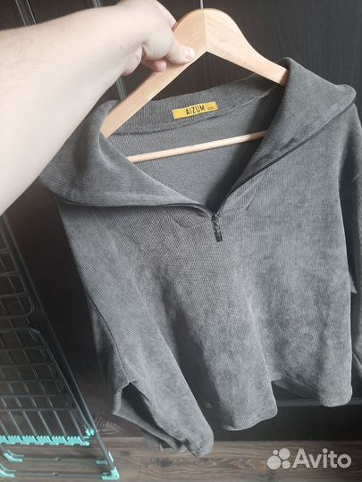 Кофта с замком