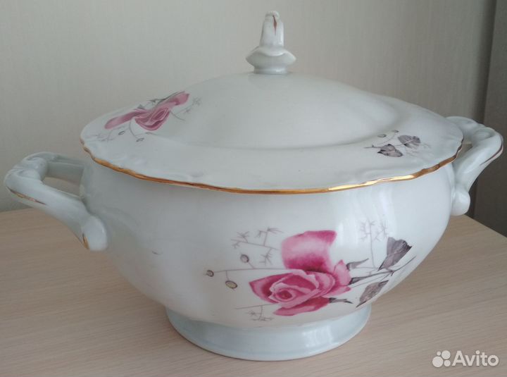 Супница и блюдо