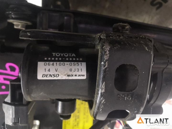 Блок abs toyota prius