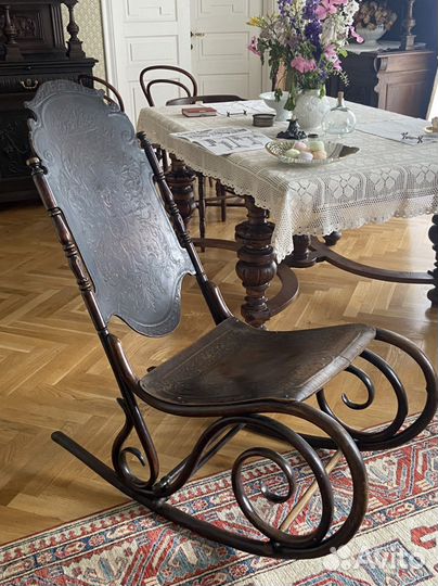 Старинное венское кресло качалка Я&I Кон