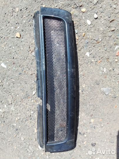 Продам решетка радиатора chevrolet нива
