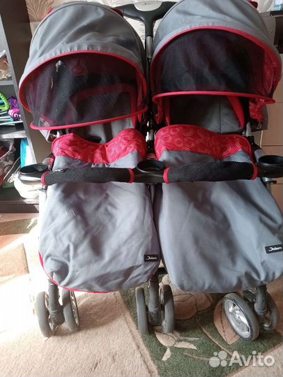 Коляска для двойни