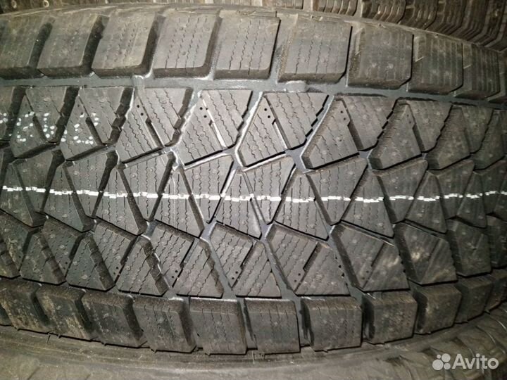 Bridgestone Blizzak DM-V2 225/65 R17 102S