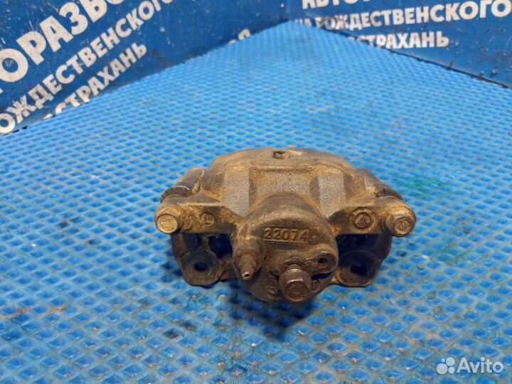 Передний левый суппорт Geely Mk седан MR479QA 2010