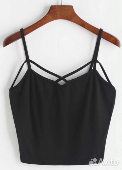 Чёрный топ на бретельках