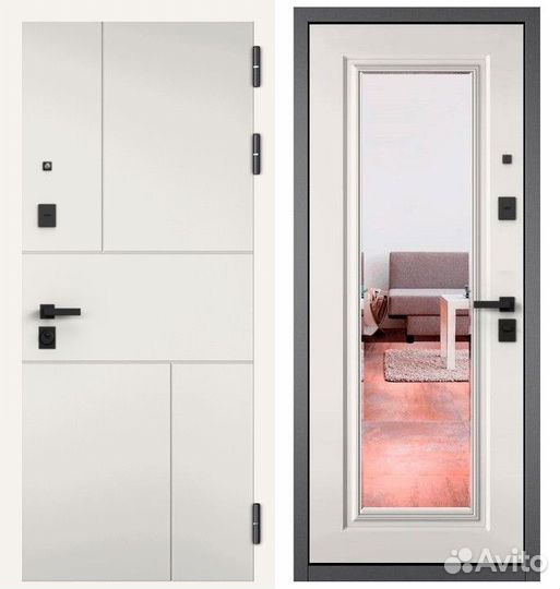 Дверь в квартиру с зеркалом