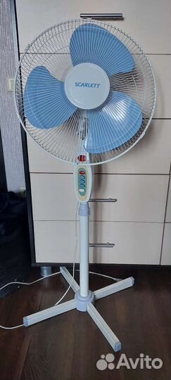 Вентилятор напольный Scarlett