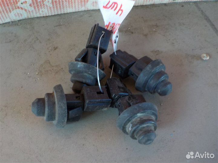 Концевики дверей Renault Sandero 2 2018