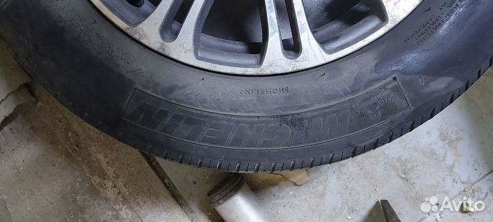 Michelin X-Ice 215/60 R16