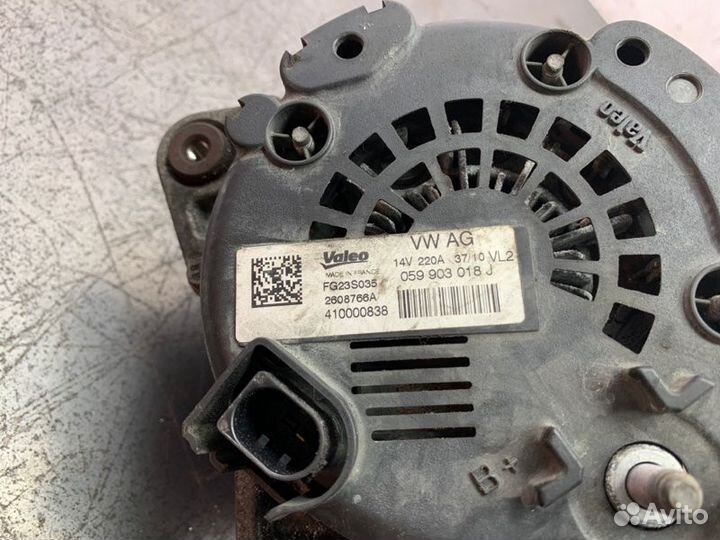 Генератор Audi A7 седан cduc 2010