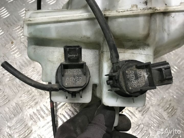 Бачок омывателя Toyota Prius 20 (Тойота Приус 20)