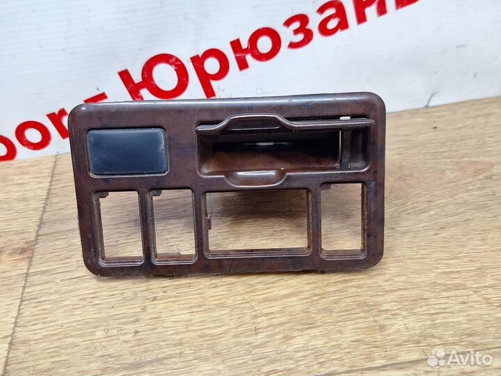 Декоративная накладка nissan presage VU30