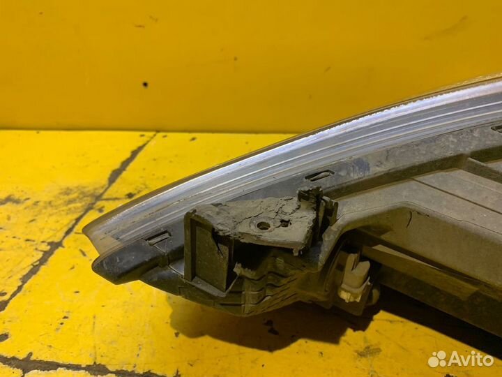 Фара правая Hyundai Solaris 2010-2017