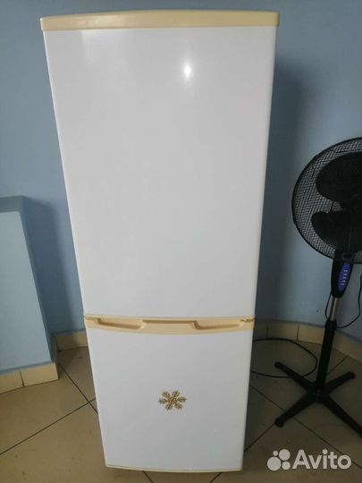 Холодильник бу Hisense