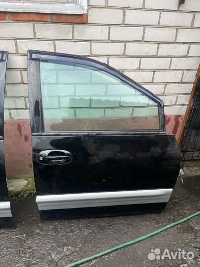 Chrysler voyager двери