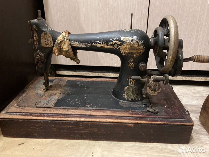 Швейная машинка зингер