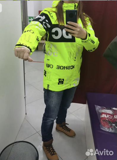 Сноубордическая куртка женская S