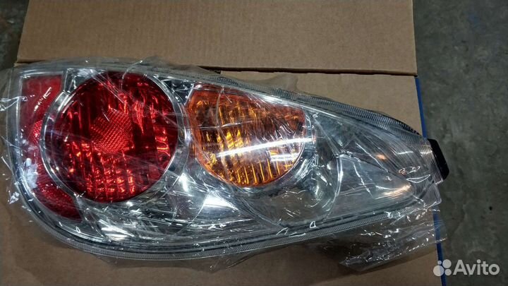 Фонарь задний правый Suzuki Liana Aerio 2004-2007г