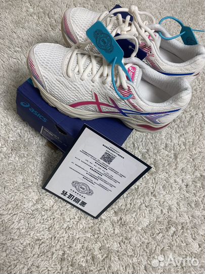 Кроссовки женские 37 размер asics