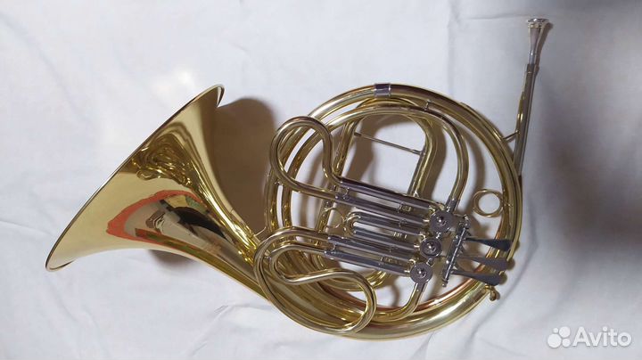 Валторна Roy Benson