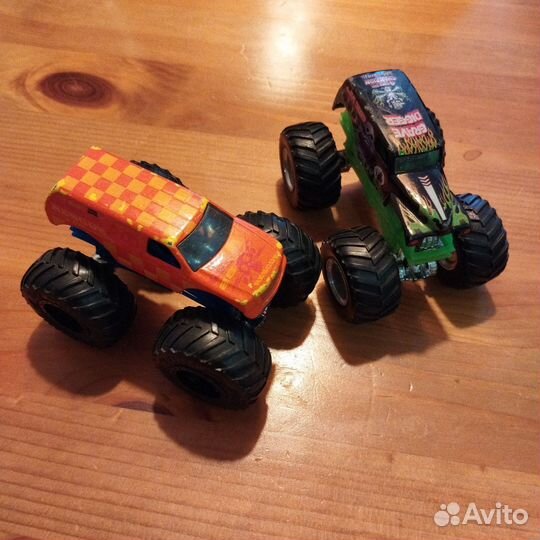Hot wheels машинки