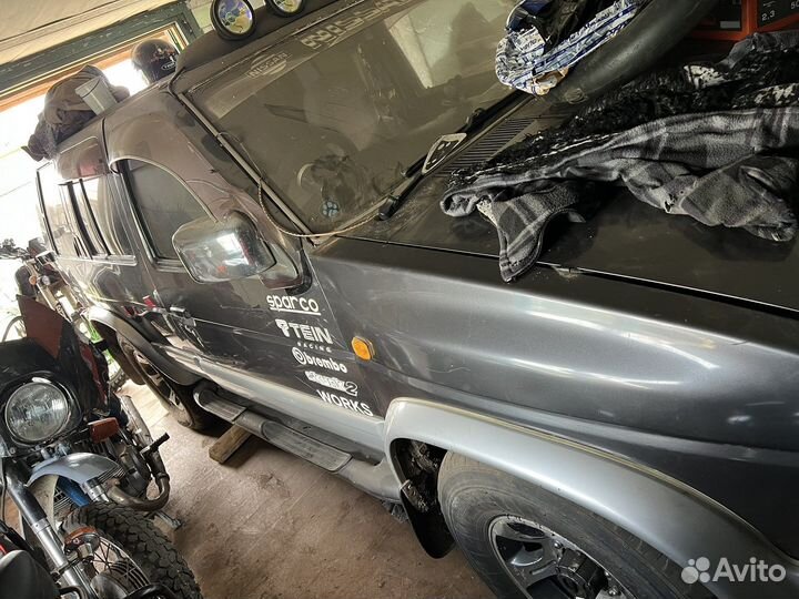 Nissan Terrano 2.7 AT, 1989, 203 000 км