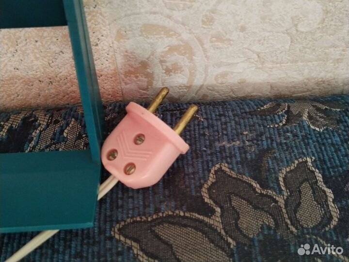 Красный фонарь для фотопечати