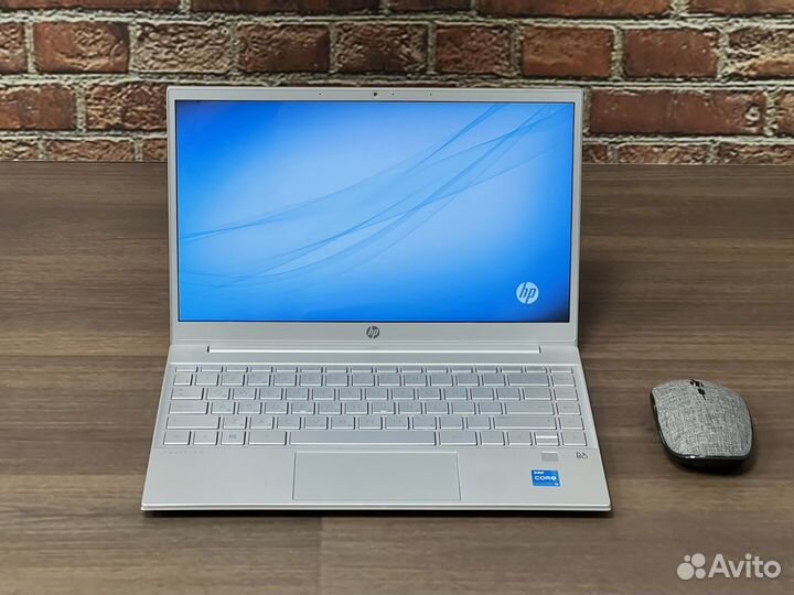Мощный ноутбук HP i3 8GB SSD 13,3 IPS