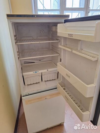 Холодильник бу stinol