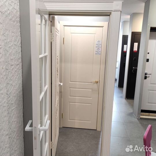 Межкомнатная дверь в эмали (слоновая кость)