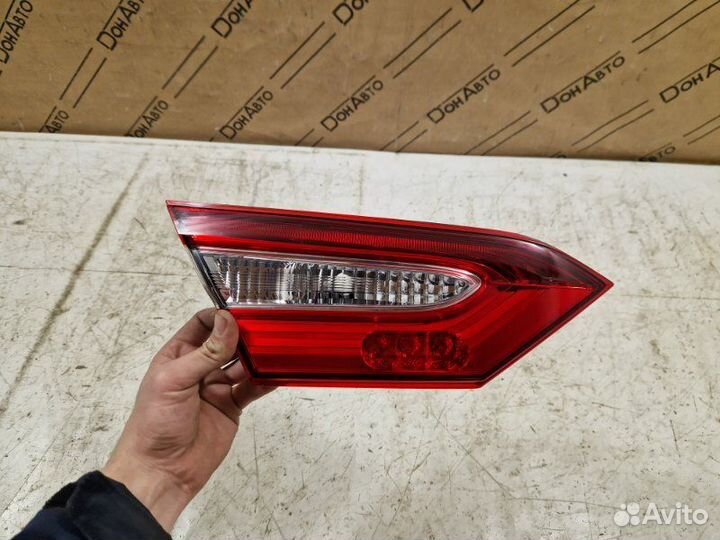 Фонарь левый Toyota Camry V70