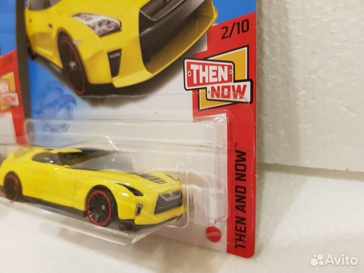 Nissan GT-R 2017 1:64 Hot Weels