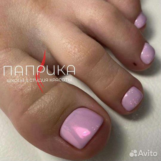 Педикюр с покрытием гель-лаком