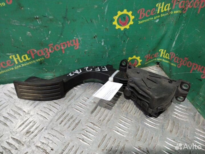 Педаль газа Ford Focus 2 седан 1.8 2008