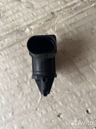 Клапан электромагнитный Volkswagen Passat