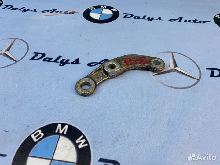Кронштейн стойки стабилизатора передний левый Bmw