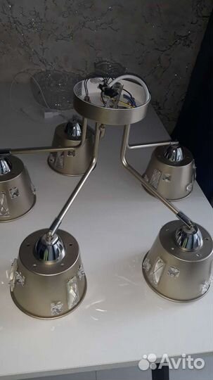 Потолочная люстра новая