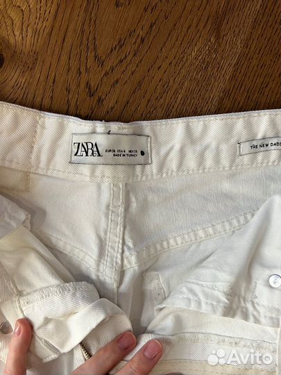 Джинсы zara 36 белые