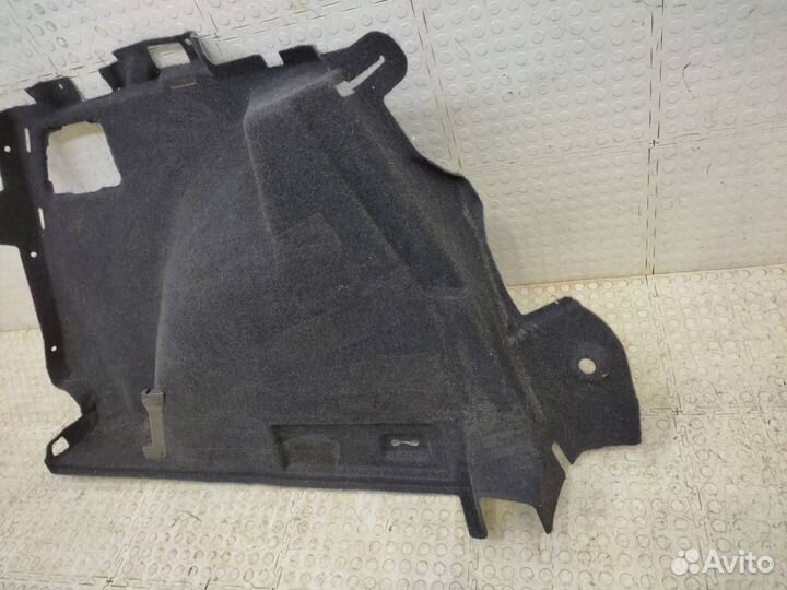 Обшивка багажника левая Skoda Karoq 2017