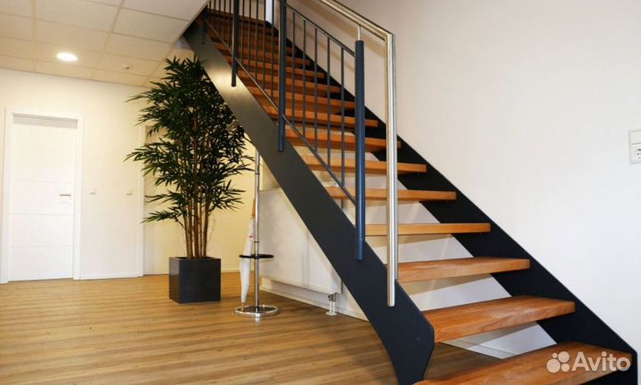 Лестница в коттедж