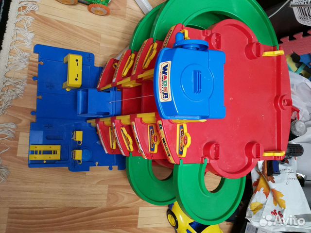 Трек, парковка детская 5 этажей