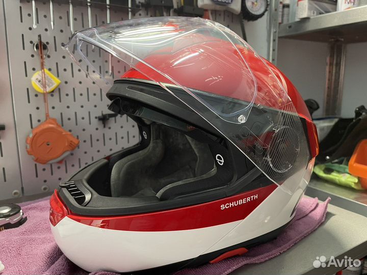 Шлем Shuberth с гарнитурой Sena SC1 Advanced